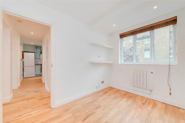 2 Bedroom Flat To Rent In Wynyatt House, - Wynyatt Street, EC1V