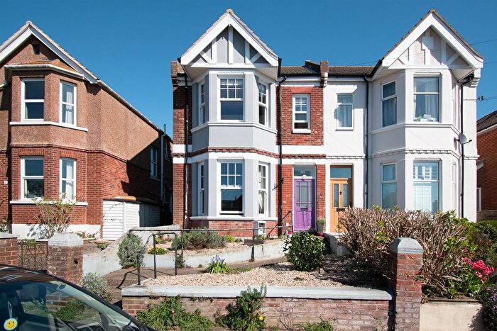 3 Bedroom Semi-Detached House For Sale In Alfred Road, Hastings, TN35