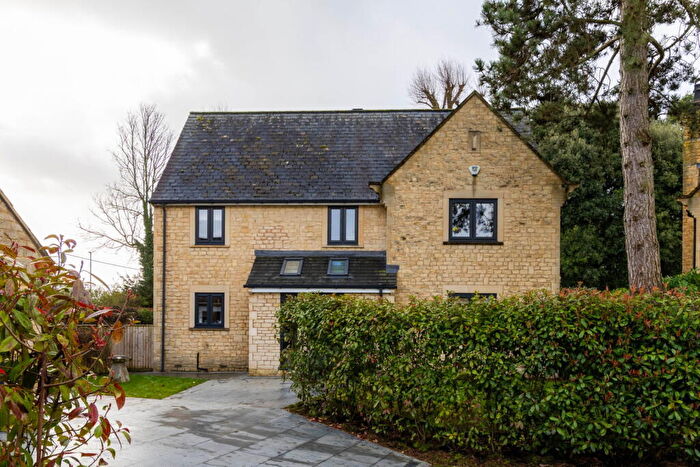 4 Bedroom Detached House For Sale In Academy Drive, Corsham, SN13