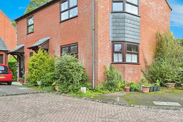 2 Bedroom Flat For Sale In Leicester Road, Market Harborough, LE16