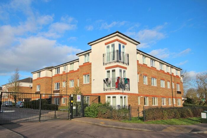 2 Bedroom Flat To Rent In Akerlea Close, Netherfield, Milton Keynes, MK6