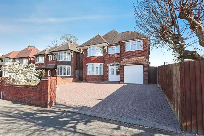 4 Bedroom Detached House For Sale In Chester Road, Castle Bromwich, Birmingham, B36