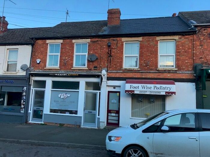 1 Bedroom Flat To Rent In Station Road, Woodford Halse, NN11