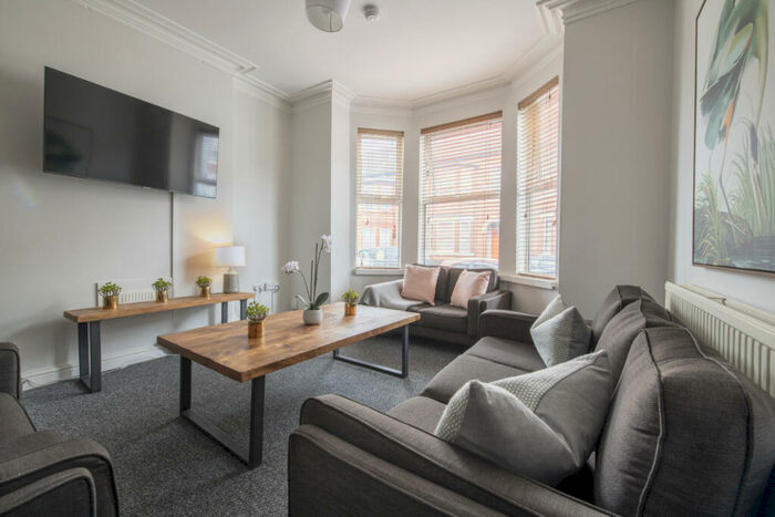 6 Bedroom Property To Rent In Kimbolton Avenue, Nottingham, NG7