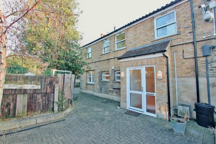 2 Bedroom Detached House To Rent In Godwin Road, London, E7