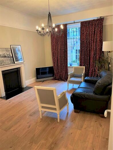 1 Bedroom Flat To Rent In Queen's Gate, London, SW7