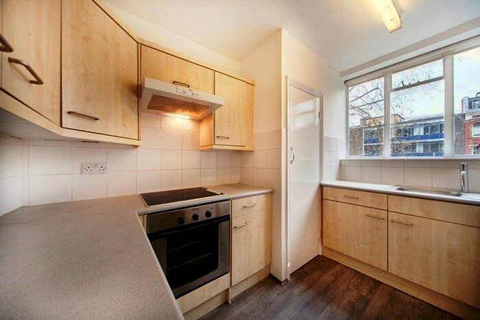 3 Bedroom Flat To Rent In Gower Street, London, WC1E