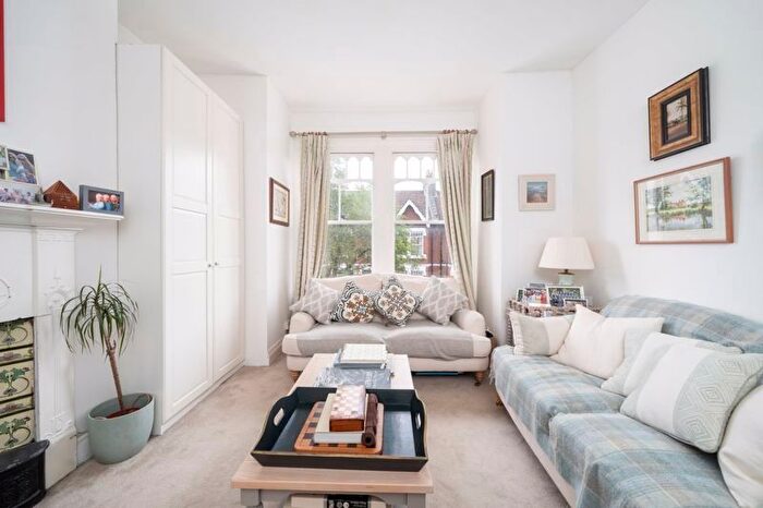4 Bedroom Maisonette For Sale In Jeddo Road, London, W12