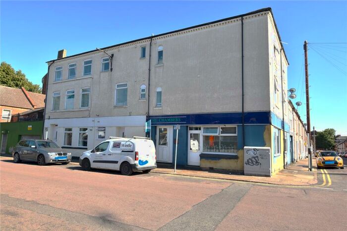 1 Bedroom Apartment To Rent In St. Edmunds Road, Northampton, NN1