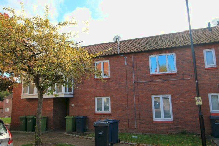 2 Bedroom Flat To Rent In Pendle Close, Lambton, Washington, , Tyne And Wear, NE38