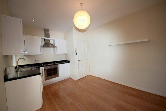 1 Bedroom Flat To Rent In East Parade, York, YO31