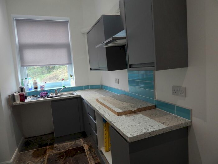 2 Bedroom Flat To Rent In Stockport Road, Mossley, OL5