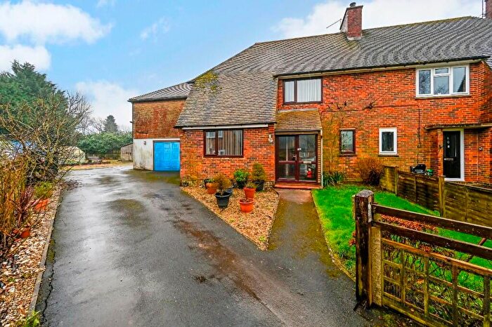 4 Bedroom Semi-Detached House For Sale In Beckets Close, Ashford, TN25