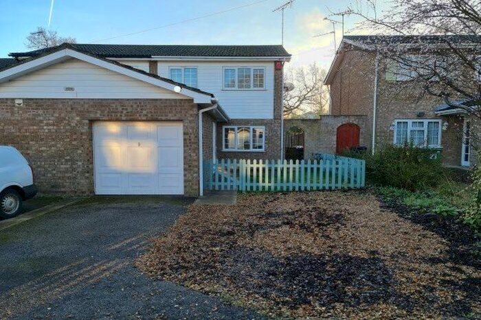 3 Bedroom Semi-Detached House To Rent In Rochester Drive, Lincoln, LN6