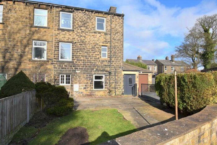 3 Bedroom House To Rent In Barnsley Road, Upper Cumberworth, Huddersfield, HD8