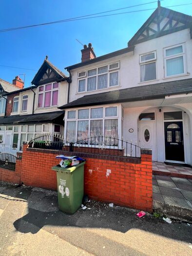 3 Bedroom Terraced House To Rent In Tividale Road, Oldbury, B69