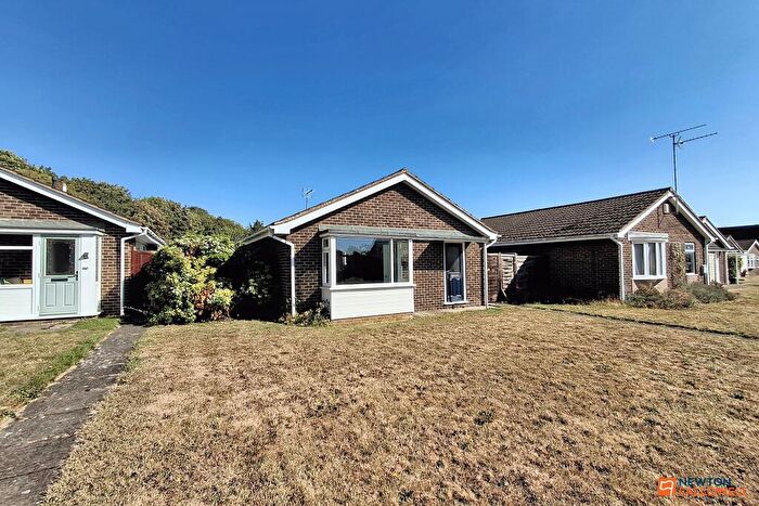 2 Bedroom Detached Bungalow For Sale In Walcot Walk, Netherton, Peterborough, PE3