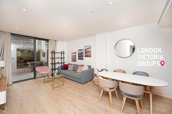 2 Bedroom Apartment To Rent In Neroli House, Piazza Walk, London, E1