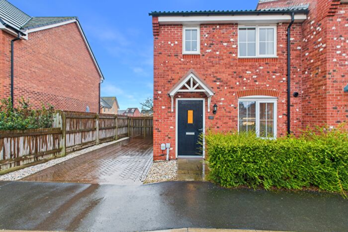 3 Bedroom End Of Terrace House For Sale In Musselburgh Way, Bourne, Lincolnshire, PE10