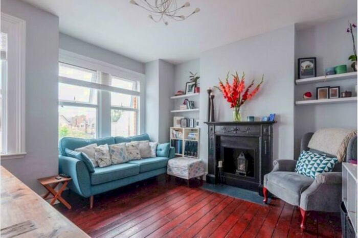 1 Bedroom Apartment To Rent In Larkbere Road, Sydenham, London, SE26