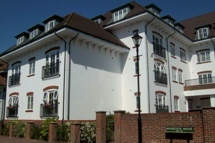 2 Bedroom Apartment To Rent In Middle Village, Bolnore Village, RH16