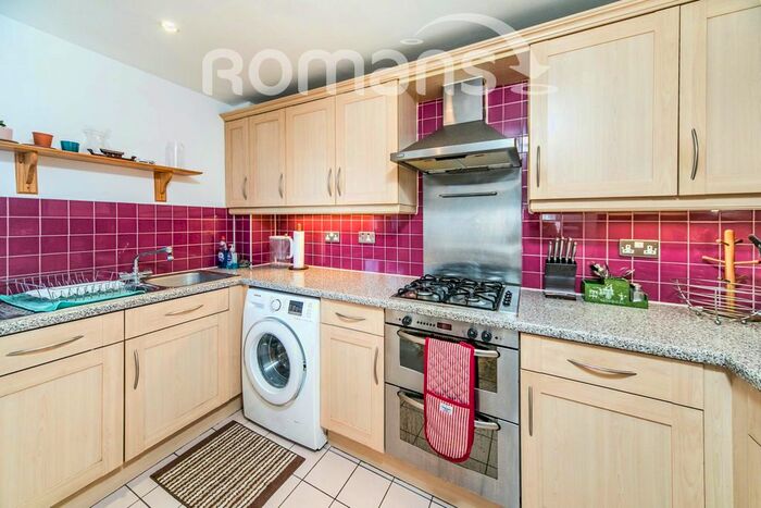 2 Bedroom Flat To Rent In Kings Road, Reading RG1