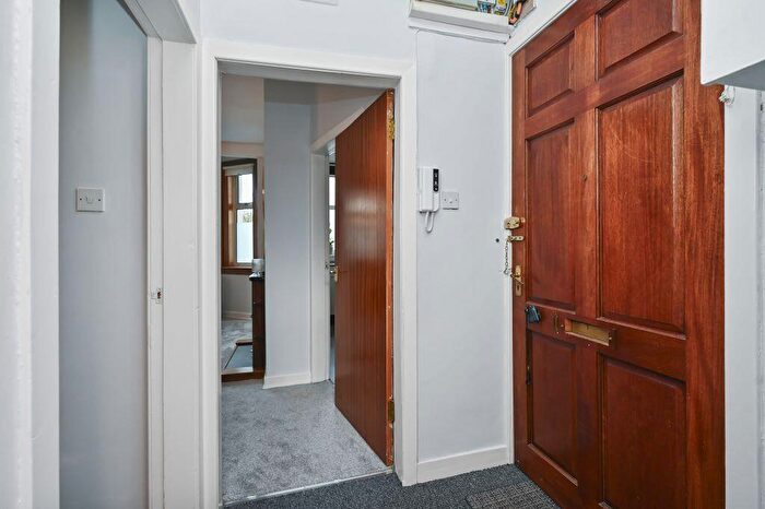 1 Bedroom Flat For Sale In / Dalmeny Street, Leith, Edinburgh, EH6