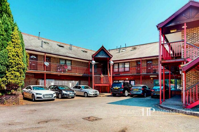 Studio To Rent In Three Bridges Road, Crawley, RH10