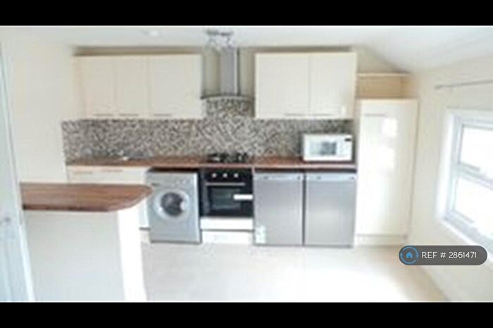 1 Bedroom Flat To Rent In Oaklands, Reading, RG1