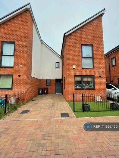 3 Bedroom Terraced House To Rent In Hennessey Mews, Dagenham, RM8