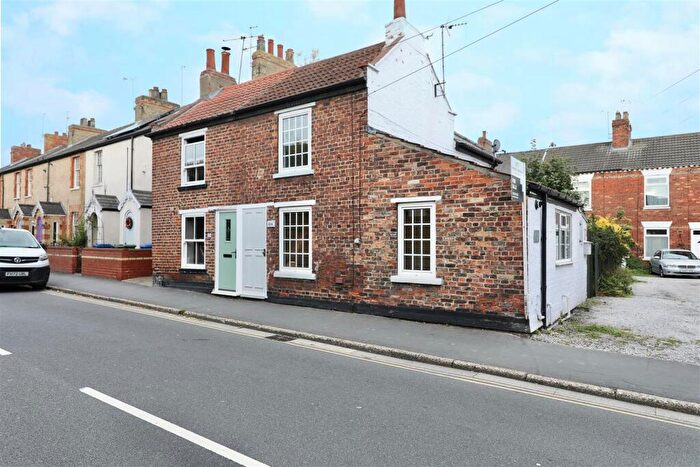 2 Bedroom Semi-Detached House For Sale In King Street, Cottingham, HU16