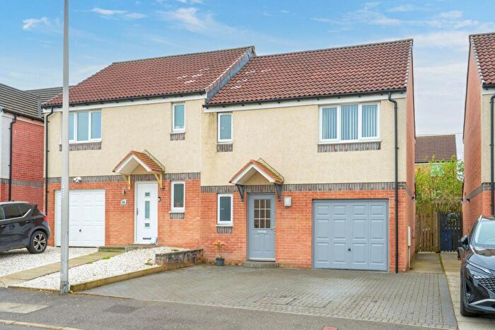 3 Bedroom Semi-Detached House For Sale In Rankin Drive, Falkirk, FK2