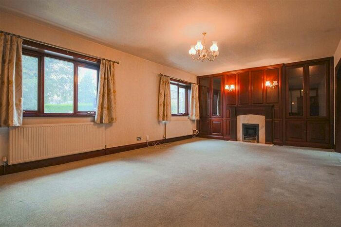 3 Bedroom Detached House To Rent In Dugdale Road, Burnley, BB12