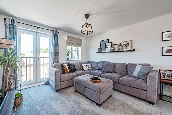2 Bedroom Flat For Sale In Copper Place, Basingstoke, RG23