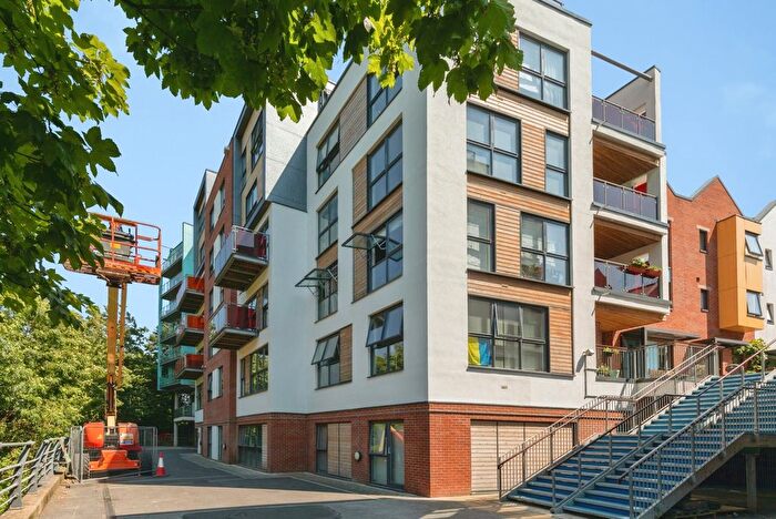 2 Bedroom Flat For Sale In Paintworks, Bristol, BS4