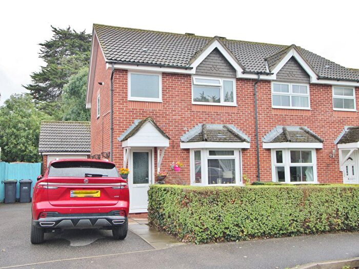 3 Bedroom Semi-Detached House For Sale In Monterey Drive, Havant, PO9