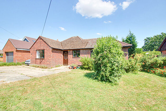 4 Bedroom Chalet For Sale In Waltham Chase - No Chain., SO32