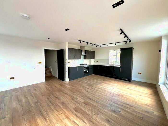 2 Bedroom Penthouse To Rent In Lawns Court, The Avenue, Wembley, Greater London, HA9