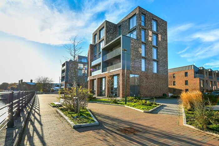 3 Bedroom Apartment To Rent In Trent Bridge View, NG2