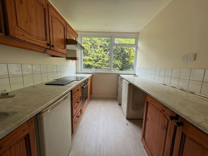 2 Bedroom Maisonette To Rent In Long Green, Chigwell, IG7