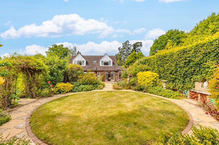 3 Bedroom Detached House For Sale In Canonsfield Road, Oaklands, Welwyn, Hertfordshire, AL6