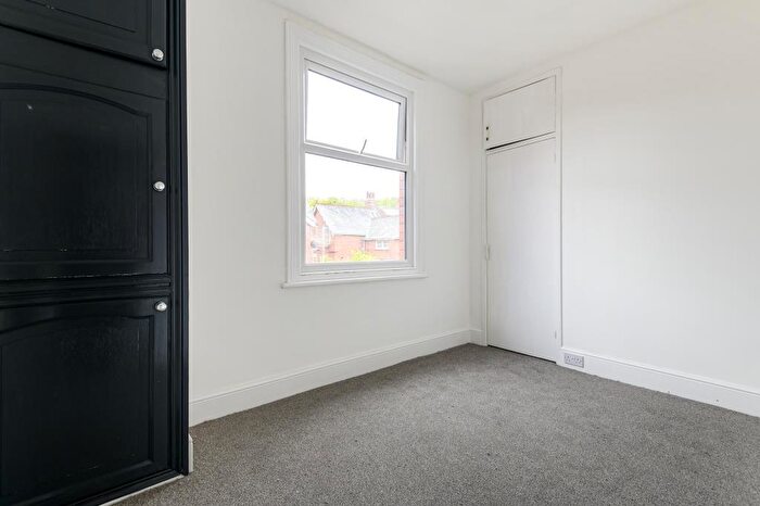 1 Bedroom Apartment To Rent In Llandrindod Wells, Powys, LD1
