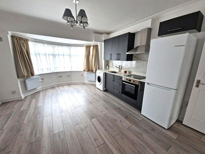 2 Bedroom Flat To Rent In All Souls Avenue, London, Greater London, NW10