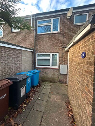 3 Bedroom Terraced House To Rent In Grange Close, Hull, HU2