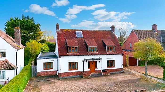 4 Bedroom Detached House For Sale In Hamilton Road, Newmarket, CB8