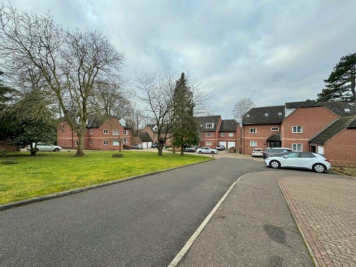 2 Bedroom Flat To Rent In The Waterside, Norwich, NR6