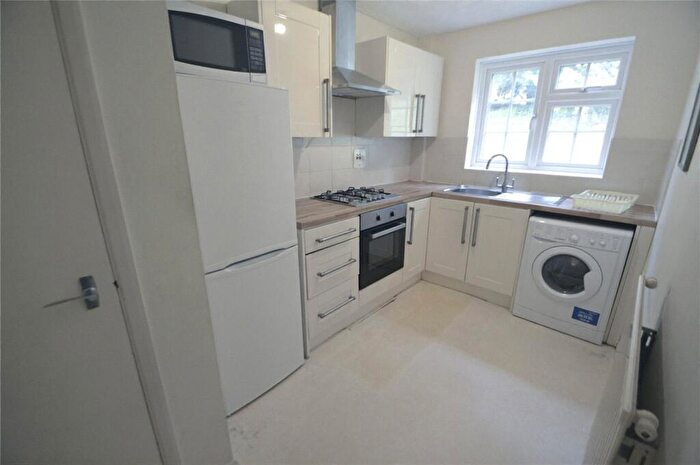 2 Bedroom Apartment To Rent In Spindlewood Gardens, Croydon, CR0