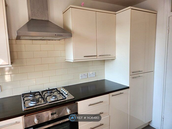 1 Bedroom Flat To Rent In Raleigh Mews, London, N1