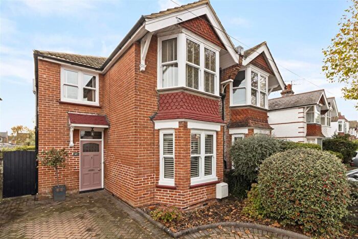 3 Bedroom Semi-Detached House For Sale In Ringwood Road, Roselands, Eastbourne, BN22