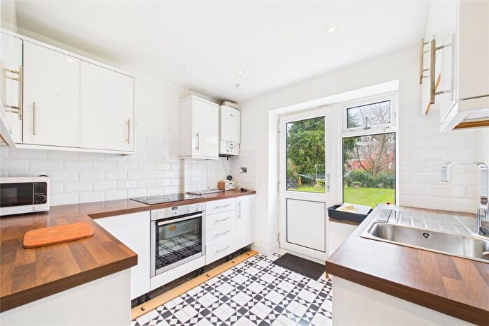 2 Bedroom Apartment To Rent In Flat, Bridge Court, Bath Road, Taplow, Maidenhead, SL6